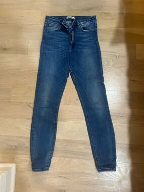 Women’s Dark Blue Skinny Fit Jeans